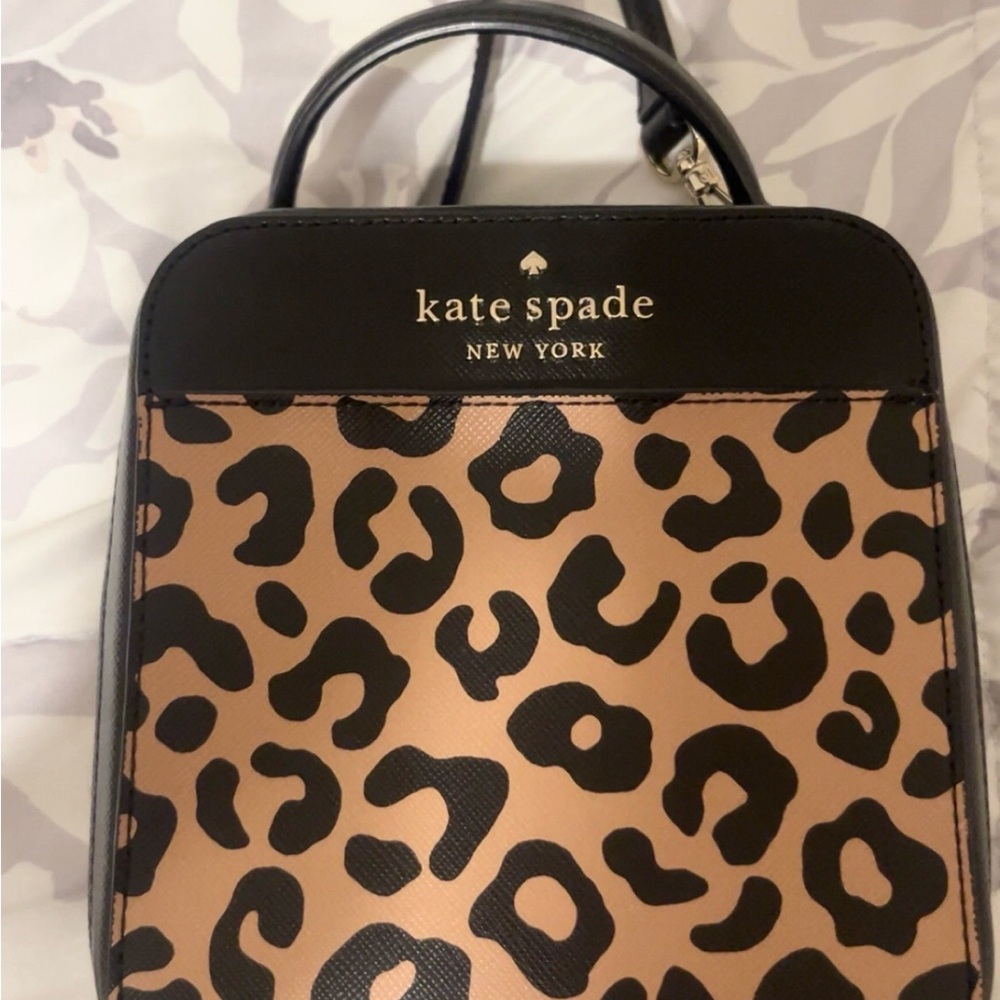 kate spade Daisy Graphic Leopard Vanity Crossbody